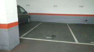 Miete Autoparkplatz in Avenida del ventisquero de la condesa 35. Se alquila plaza de garaje para compartir