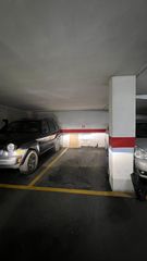 Aparcament cotxe a Carrer del Marquès de Bellet 23