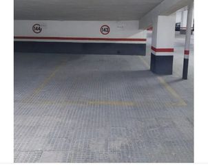 Miete Autoparkplatz in Calle de orense 64. Se alquila plaza de garaje para compartir