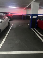Car parking in Calle de Orense 18