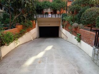Lloguer Aparcament cotxe a Calle de la flor de lis 2. Se alquila plaza de garaje para compartir