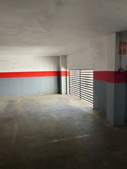 Miete Autoparkplatz in Plaça del marquès de busianos 5. Se alquila plaza de garaje para compartir