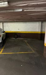 Miete Autoparkplatz in Calle de la cruz del sur 4. Se alquila plaza de garaje para compartir