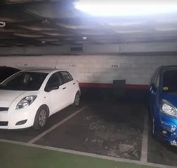 Miete Autoparkplatz in Calle de la estrella polar 10. Se alquila plaza de garaje para compartir