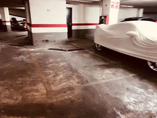 Affitto Posto auto  Carrer de ciril amorós 60. Se alquila plaza de garaje para compartir