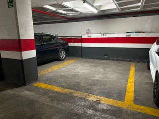 Miete Autoparkplatz in Plaça de les bandes de música de la comunitat valenciana 7. Plaza de garaje para compartir