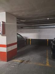 Car parking in Calle de Galileo 41