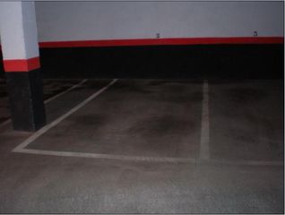 Autoparkplatz in Calle de Emilia 4