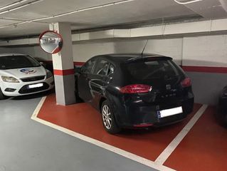 Miete Autoparkplatz in Calle del hermano gárate 8. Plaza de garaje para compartir