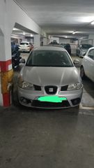 Location Parking voiture à Carrer de ramon llull 1. Plaza de garaje para compartir