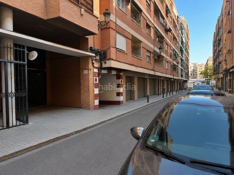 Foto b735853e-057d-498d-93c2-d90db38ba596. Affitto posto auto in carrer de mossén fenollar 6 in Valencia