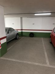 Location Parking voiture à Carrer de mossén fenollar 6. Plaza de garaje para compartir