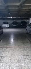 Car parking in Carrer Martín de Torres 8