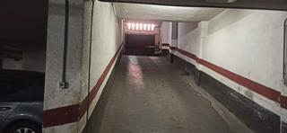 Miete Autoparkplatz in Carrer de sant ignasi de loiola 60. Se alquila plaza de garaje para compartir