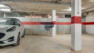 Alquiler Parking coche en Calle federico garcía lorca 40. Se alquila plaza de garaje con trastero