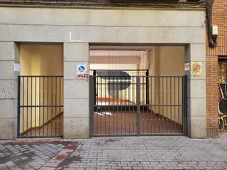 Car parking in Calle de Canarias 6