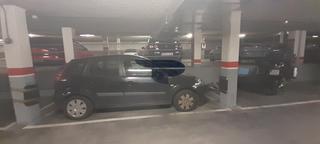 Miete Autoparkplatz in Calle de berrocal 3. Se alquila plaza de garaje para compartir
