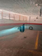 Lloguer Aparcament cotxe a Carrer de l'ambaixador vich 7. Se alquila plaza de garaje para compartir