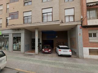 Miete Autoparkplatz in Carrer francisco tomás y valiente 72. Se alquila plaza de garaje para compartir