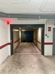 Lloguer Aparcament cotxe a Avinguda general marvá 26. Parking individual en alquiler