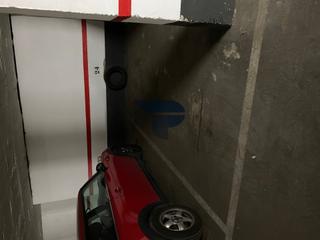 Car parking in Calle de Caracas 1