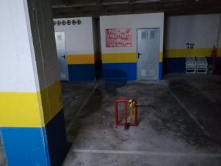 Car parking in Carrer d'Il·licità Absent 2