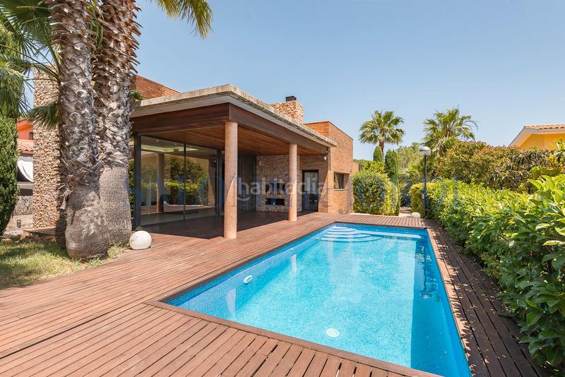 Foto 8b9749de-c2bd-468c-b8b9-d859bdacc382. Chalet mit kamin heizung parking pool in Nucli Urbà Argentona