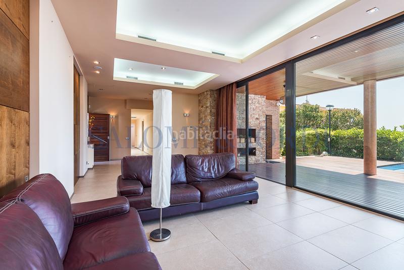 Foto 69b3fbb2-d5e8-429e-ad88-556f93963530. Chalet with fireplace heating parking pool in Nucli Urbà Argentona