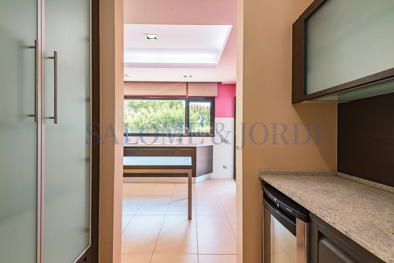 Foto 480458db-2490-4e2c-a8ec-fbde9bd9e0d6. Chalet en Nucli Urbà Argentona