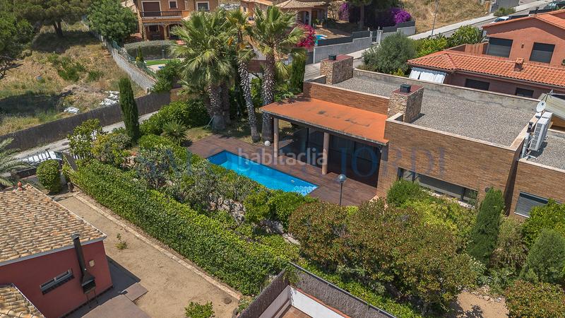 Foto c6b3edc1-796a-4e4f-ae3f-d1bb355c000a. Chalet en Nucli Urbà Argentona