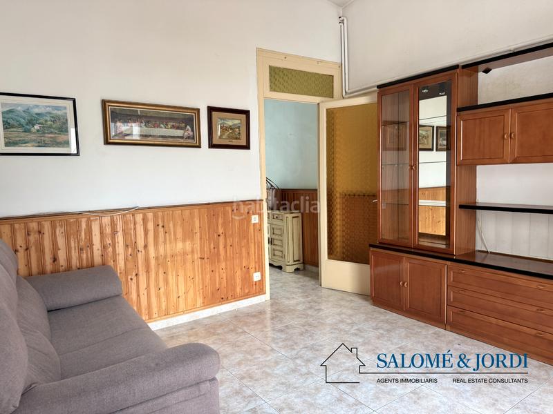 Foto 00bcc4ea-8d3c-406b-9c81-8cd104cc3d4a. Casa adosada  esquinera en calle lluis jover en Vilassar de Mar