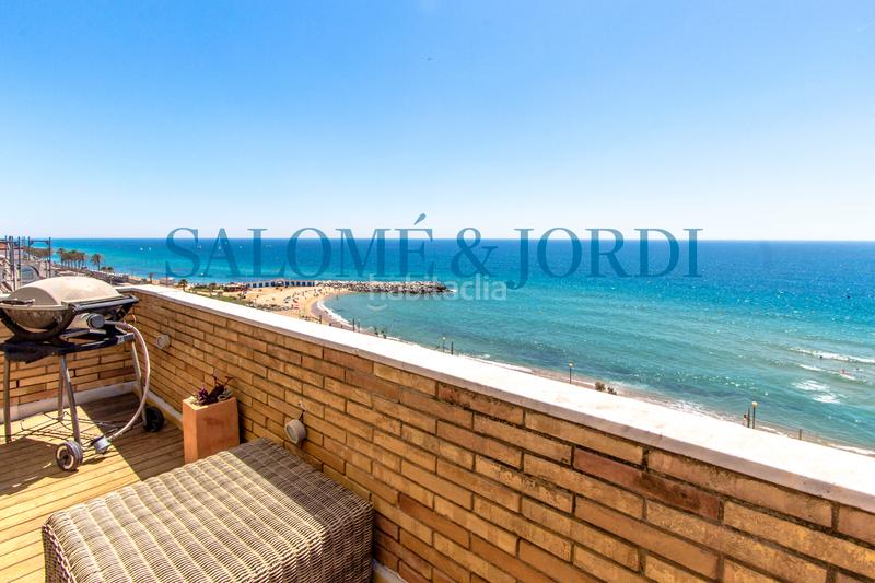 Foto 1002cc58-3d80-4bff-98e6-3f0f5eb843f0. Ático  duplex con vistas al mar en via octaviana en Vilassar de Mar