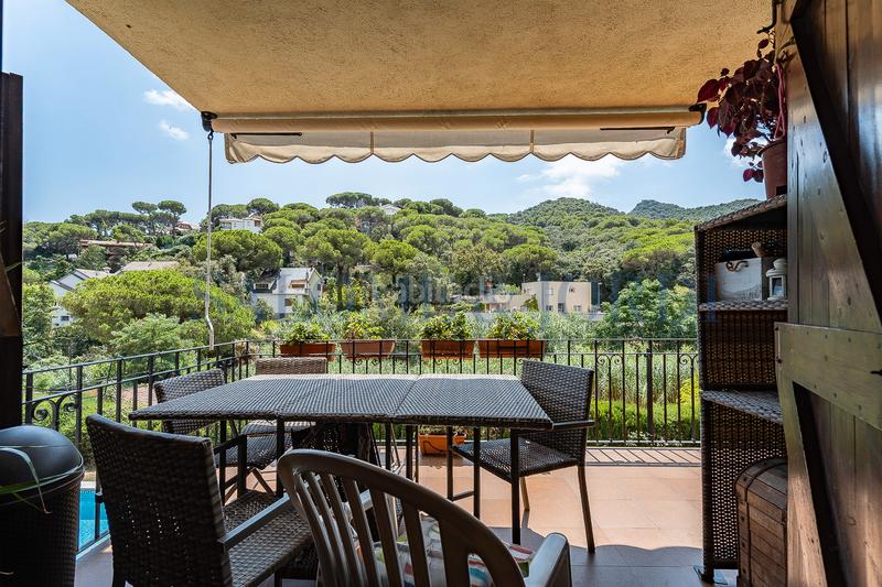 Foto 12df827c-81cf-4de1-a463-9d38c3b89724. Maison avec cheminée chauffage parking piscine dans Argentona