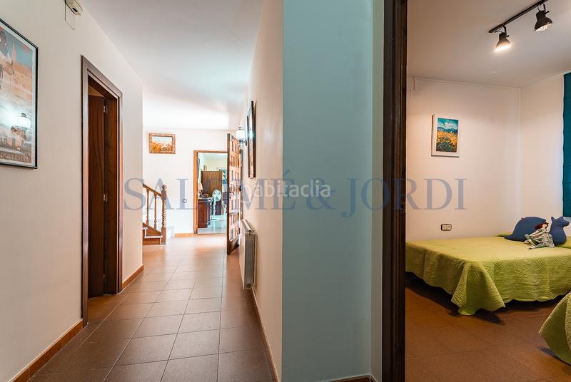 Foto 1aae6e7e-552f-4ab5-8e93-8d623293c954. Maison avec cheminée chauffage parking piscine dans Argentona