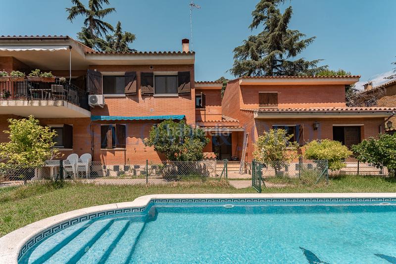 Foto 21b74a76-cb05-4f73-ae8a-068f83b7cfd7. Maison avec cheminée chauffage parking piscine dans Argentona