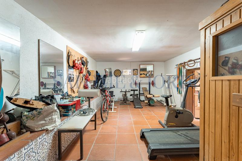 Foto 2677245e-0696-46a5-9cc7-412a9c11eb72. Maison avec cheminée chauffage parking piscine dans Argentona