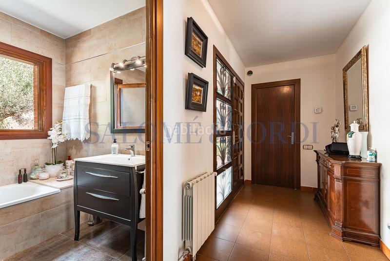 Foto 36baf90f-bf44-44b9-b178-e2fba16ada7f. Maison avec cheminée chauffage parking piscine dans Argentona