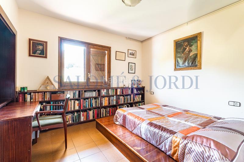 Foto 60da24e7-1e35-4f57-855d-6716ed965890. Maison avec cheminée chauffage parking piscine dans Argentona