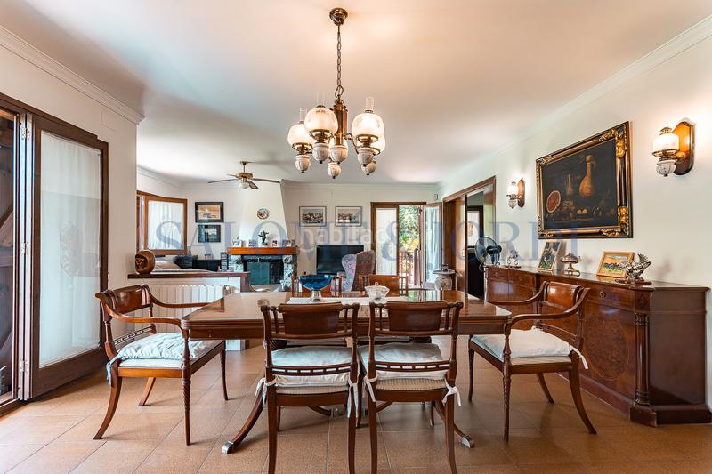 Foto 77c1d777-b320-4548-9dca-9c0575660336. Maison avec cheminée chauffage parking piscine dans Argentona