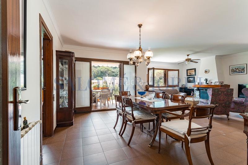 Foto 7b4ce994-6fc3-43e5-aa22-e5cb0336f95e. Maison avec cheminée chauffage parking piscine dans Argentona