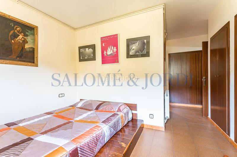 Foto 81ed11bf-b1f9-493d-a7f0-8b77a6033a0d. Maison avec cheminée chauffage parking piscine dans Argentona