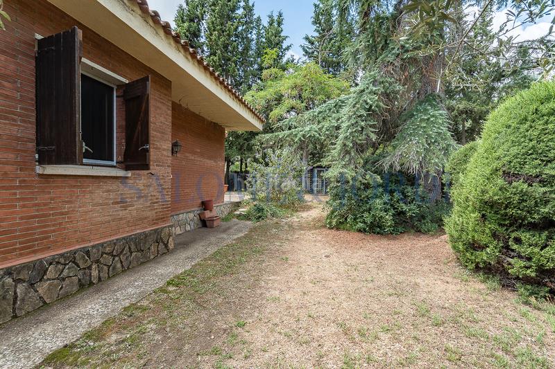 Foto 8f0565a7-de5d-4643-9ebb-5defd6544c02. Maison avec cheminée chauffage parking piscine dans Argentona