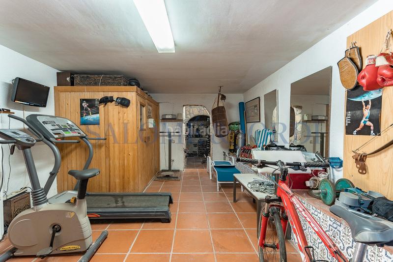 Foto a86c034e-c7f0-455e-9172-6e0f7f20366f. Maison avec cheminée chauffage parking piscine dans Argentona