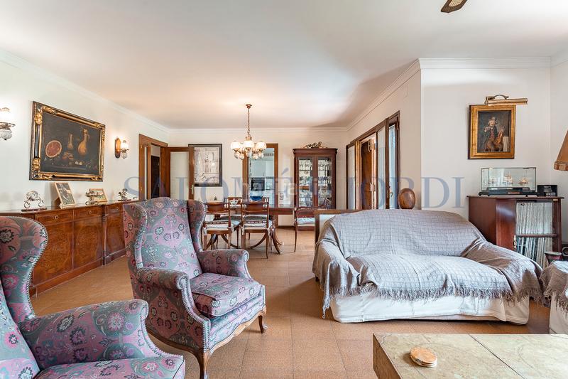 Foto d08aab62-cce0-4e7e-87b2-1ff835c908b9. Maison avec cheminée chauffage parking piscine dans Argentona