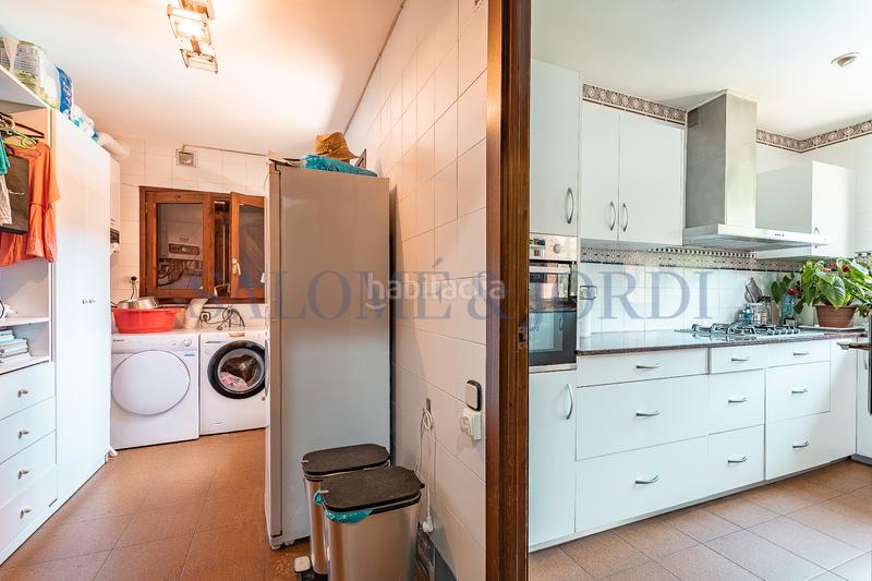 Foto f035e157-3731-4c1d-9afe-c710f79b9b67. Maison avec cheminée chauffage parking piscine dans Argentona