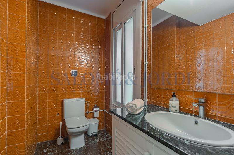 Foto bad9bc67-fb5c-4aa3-b14a-ca165f966aad. Casa amb calefacció aparcament piscina a Cardedeu