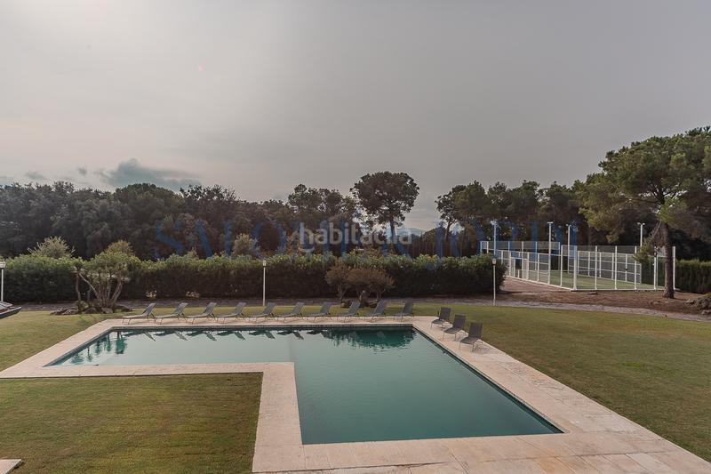 Foto fe90e8fa-10fc-49a6-9164-a1bf9b4a9cbb. Casa amb calefacció aparcament piscina a Cardedeu