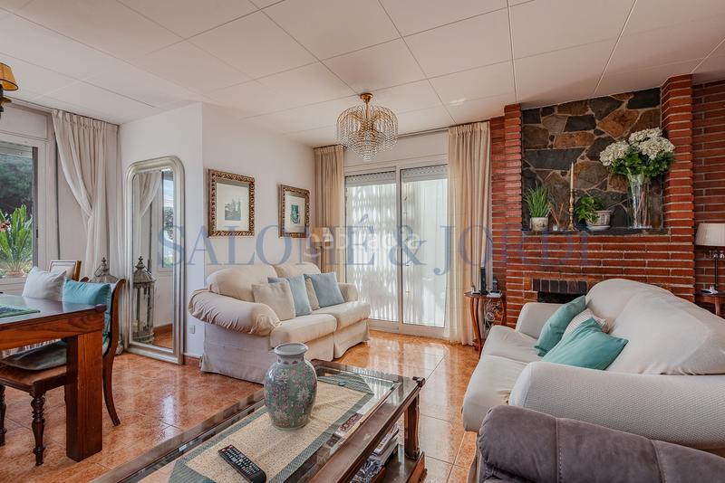 Foto 19c56c5c-b1bb-499b-84ae-136631de3204. Casa  muy bien ubicada y con vistas al mar en Cabrils