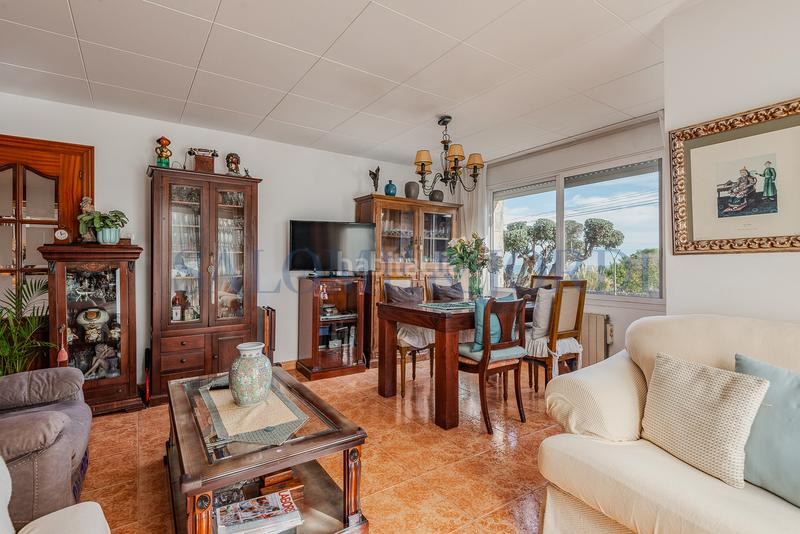 Foto 9a7f2cd8-04aa-4e94-b827-2c463d52e502. Casa  muy bien ubicada y con vistas al mar en Cabrils