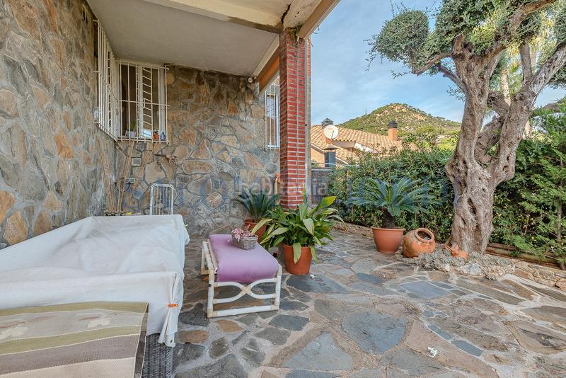 Foto a9ecee8e-f72e-445c-8663-989fe69b9716. Casa  muy bien ubicada y con vistas al mar en Cabrils